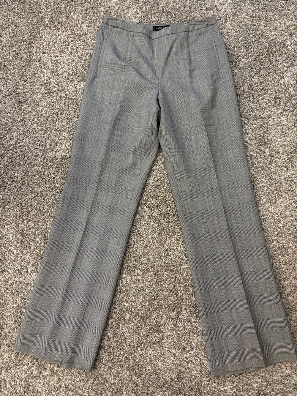 Harolds 100% wool Gray Plaid Dress Pants 8